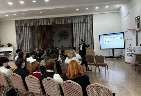 photo_5424830680724007208_y