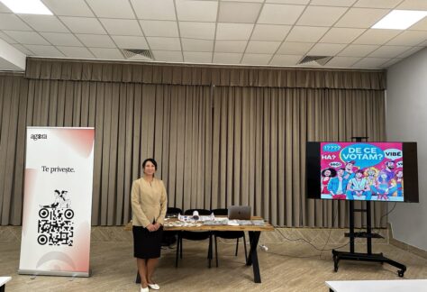 photo_5427082480537692103_y