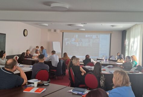 photo_5435950707535635456_y