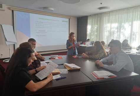 photo_5435950707535635467_y