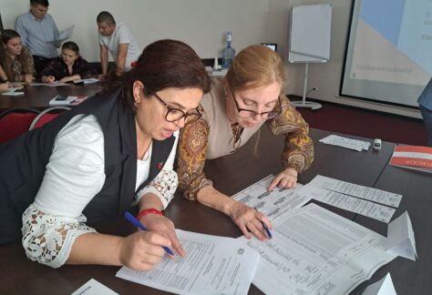 photo_5435950707535635486_y