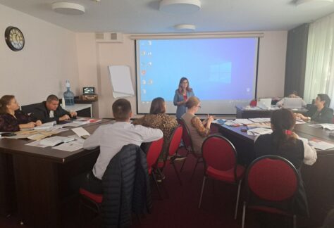 photo_5435950707535635498_y