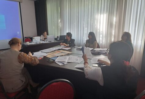 photo_5435950707535635500_y