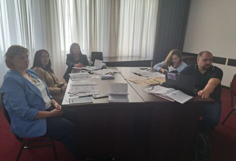 photo_5435950707535635506_y